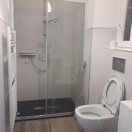 Monolocale Moderno. Recentemente Ristrutturato *