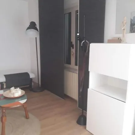 Apartment Monolocale Moderno. Recentemente Ristrutturato